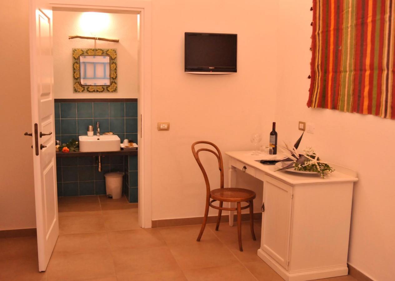 Hotel Villa Pimpina Carloforte  Ngoại thất bức ảnh